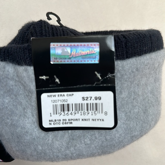 New Era New York Yankees Navy Blue Sport Knit Beanie Cap - Picture 6 of 8